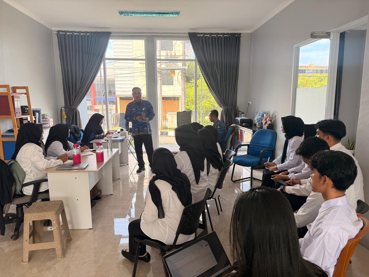 PK Bapas Tanjungpandan Berikan Pengenalan Tugas Pembimbing Kemasyarakatan kepada Peserta Magang